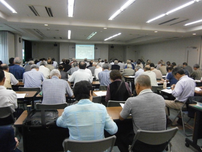 全体学習会。 （6月12日、港区・田町交通ビル5階） ○内容　「知って安心　認知症」 ○参加　123人 